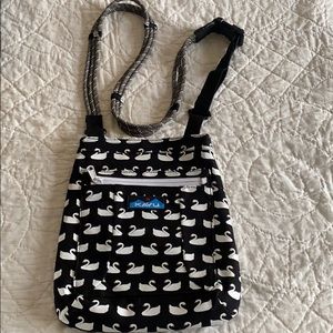 Kavu Crossbody Purse 🦢